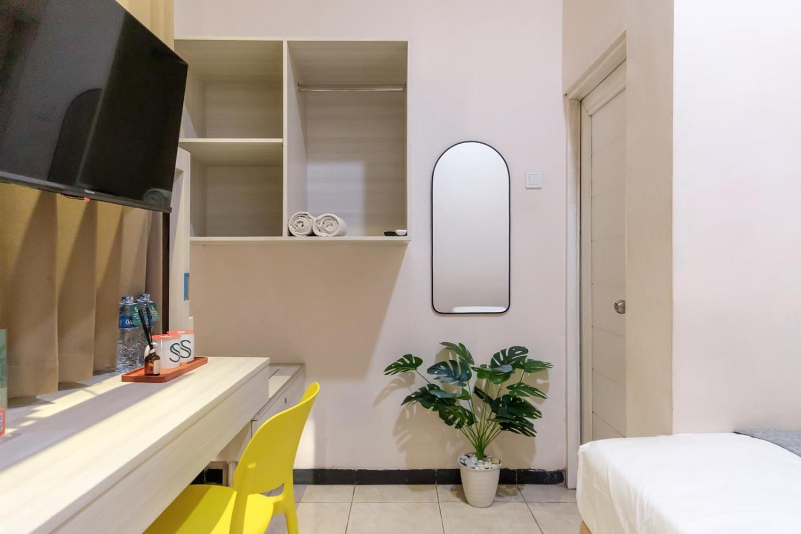 Mono Coliving Kertajaya Syariah, Sby Hotell Surabaya Exteriör bild